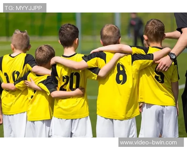 足球团队游戏大全探索多样玩法提升团队合作与竞技精神